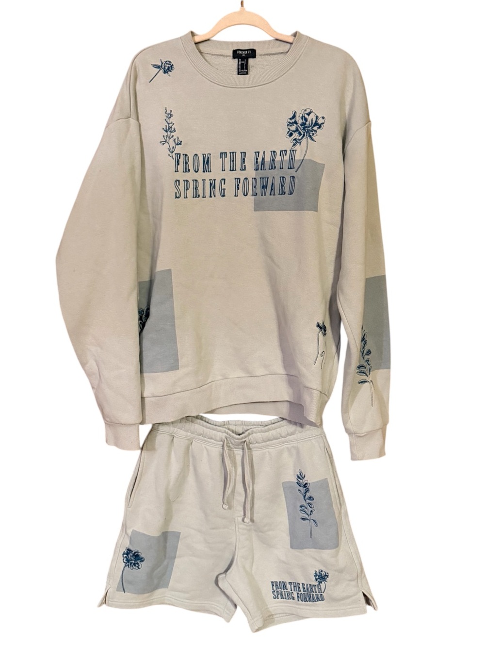 Forever 21 Mens From The Earth Blue Floral Sweatshirt Shorts Sweatsuit Set L S
